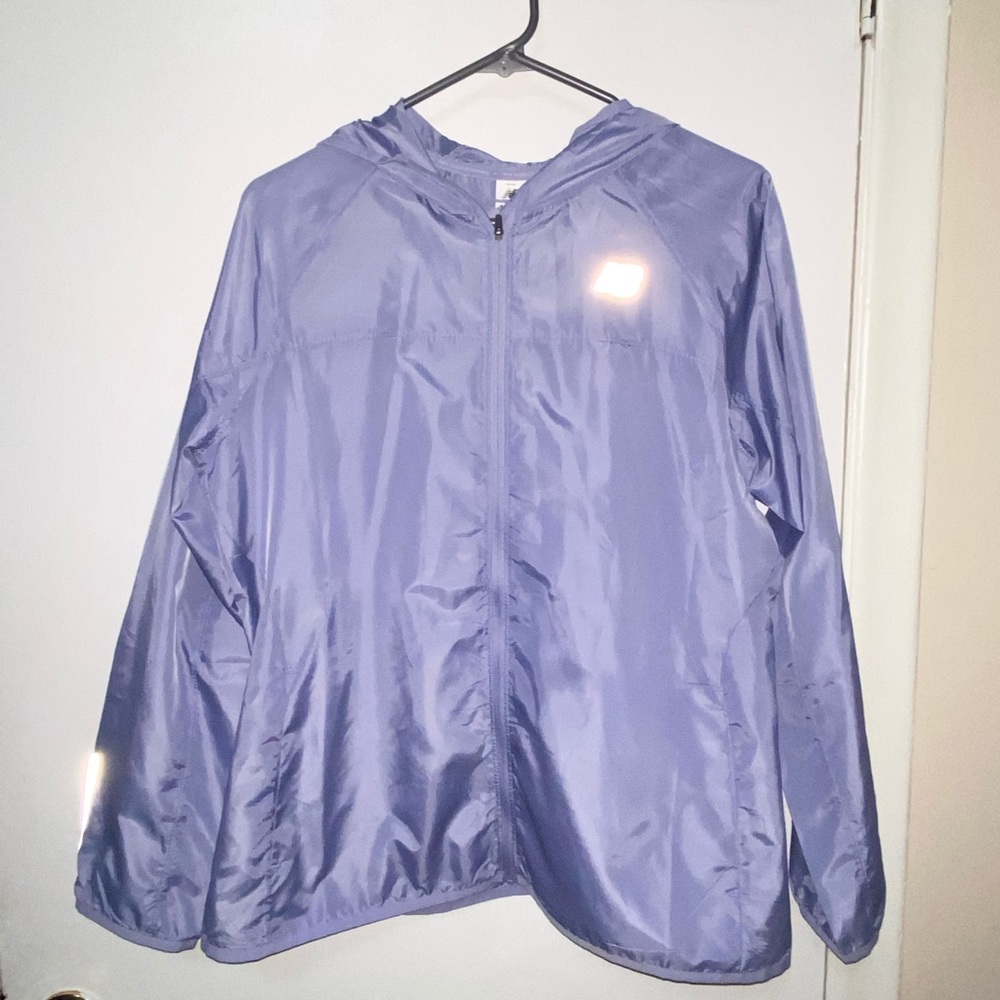 New Balance lightweight windbreaker - Picture 5 of 5